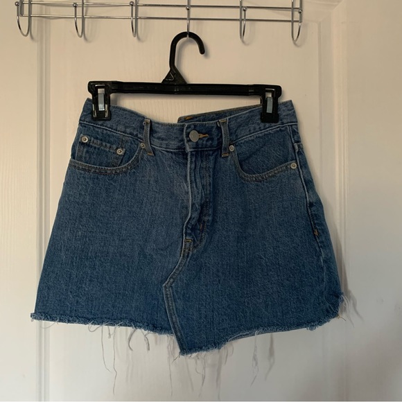 TNA Women’s Denim Mini Skirt - Picture 2 of 4